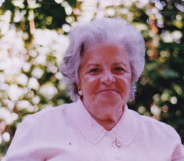 Abuelita Manoly